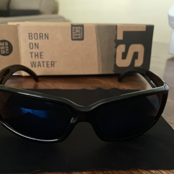 Costa sunglasses - Picture 2 of 5